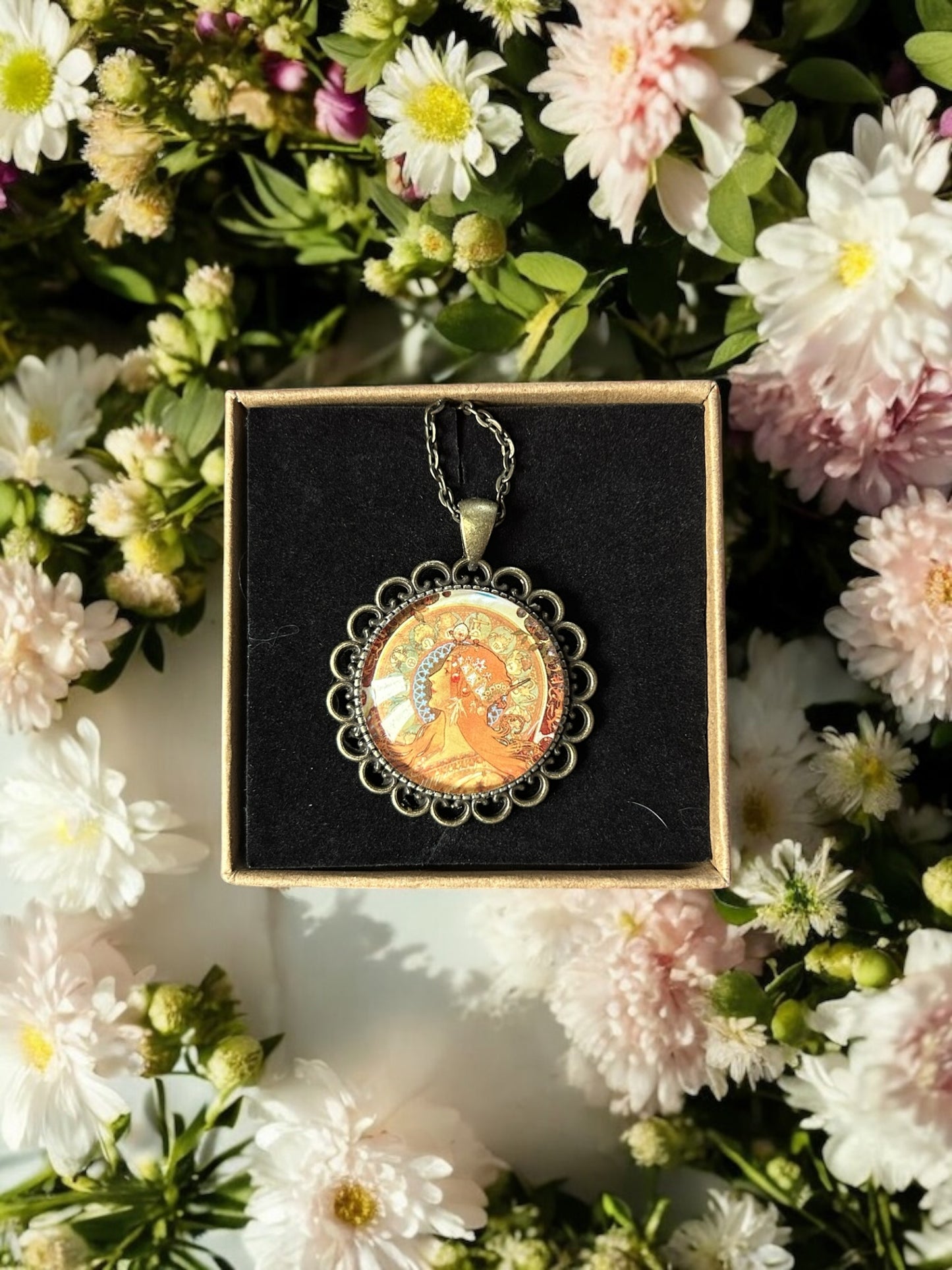 Collana-Mucha-donna-misteriosa-01