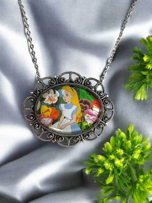 Collana Alice in Wonderland "Il Canto dei Fiori" - Gioiello Musicale dal Giardino delle Meraviglie - Lady Nostalgia