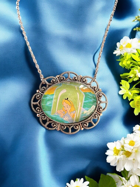 Collana Alice "Nella Bottiglia" - Gioiello Letterario dal Paese delle Meraviglie - Lady Nostalgia