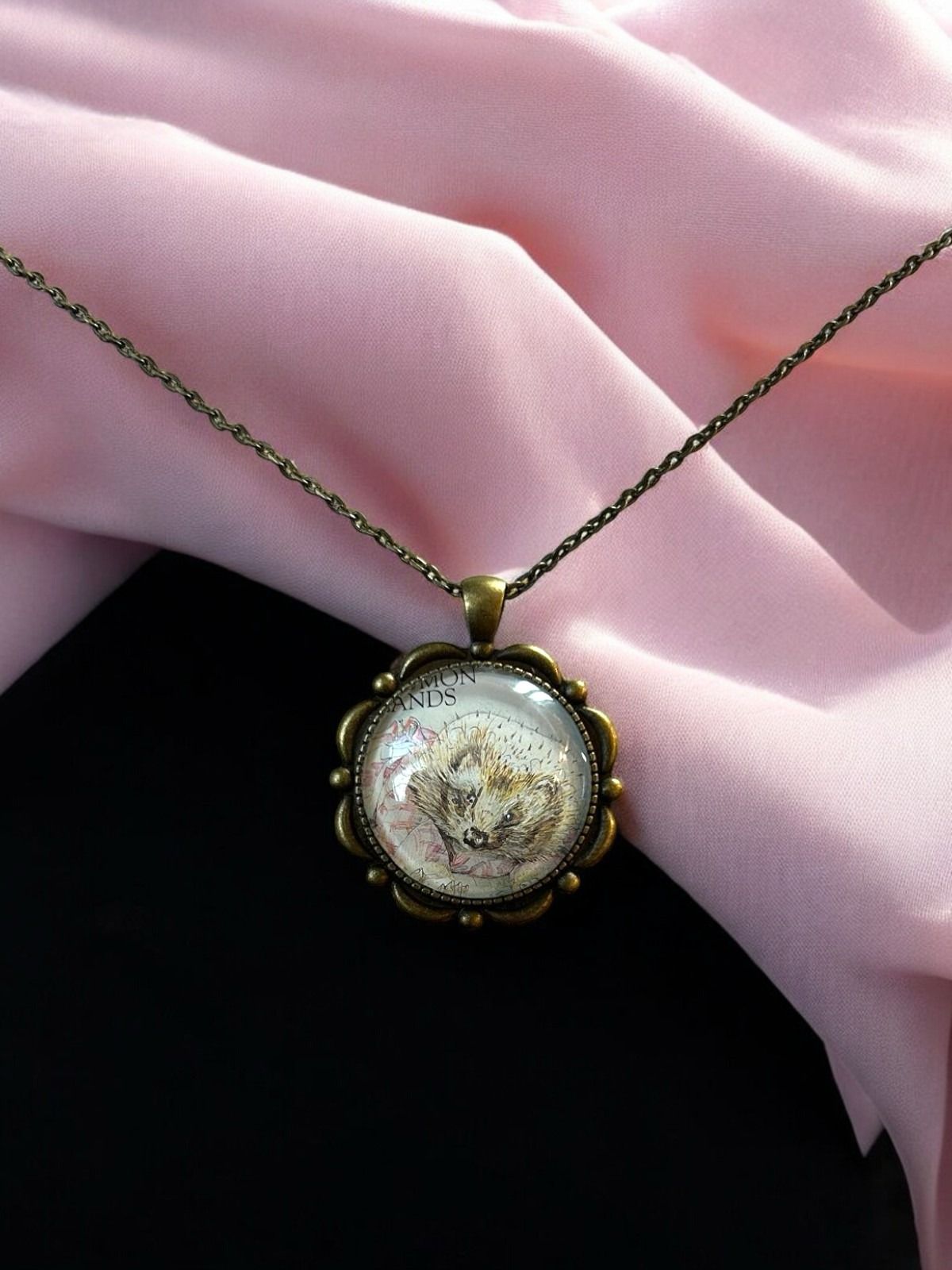 Collana Beatrix Potter - Mrs Tiggy - Winkle - Lady Nostalgia