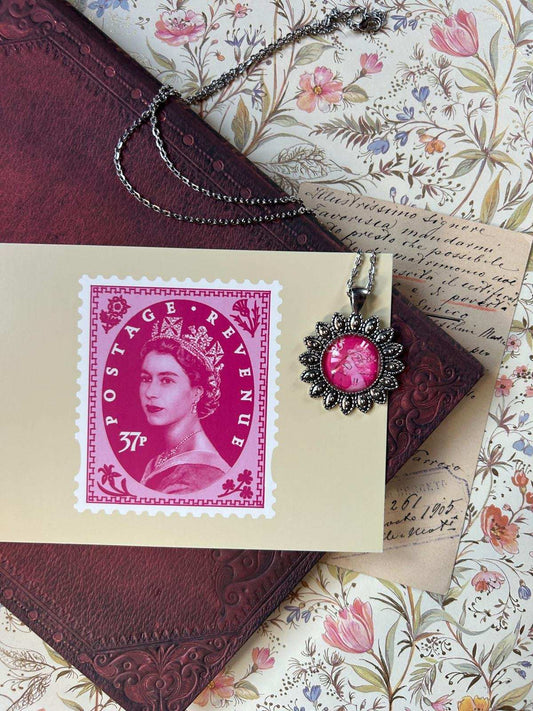Collana Fuxia Queen Elizabeth II - Lady Nostalgia
