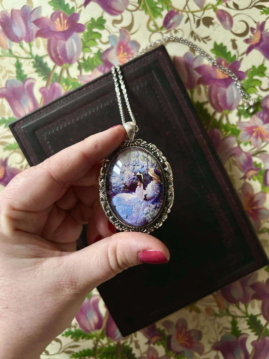 Collana Lettrice in Viola - Lady Nostalgia
