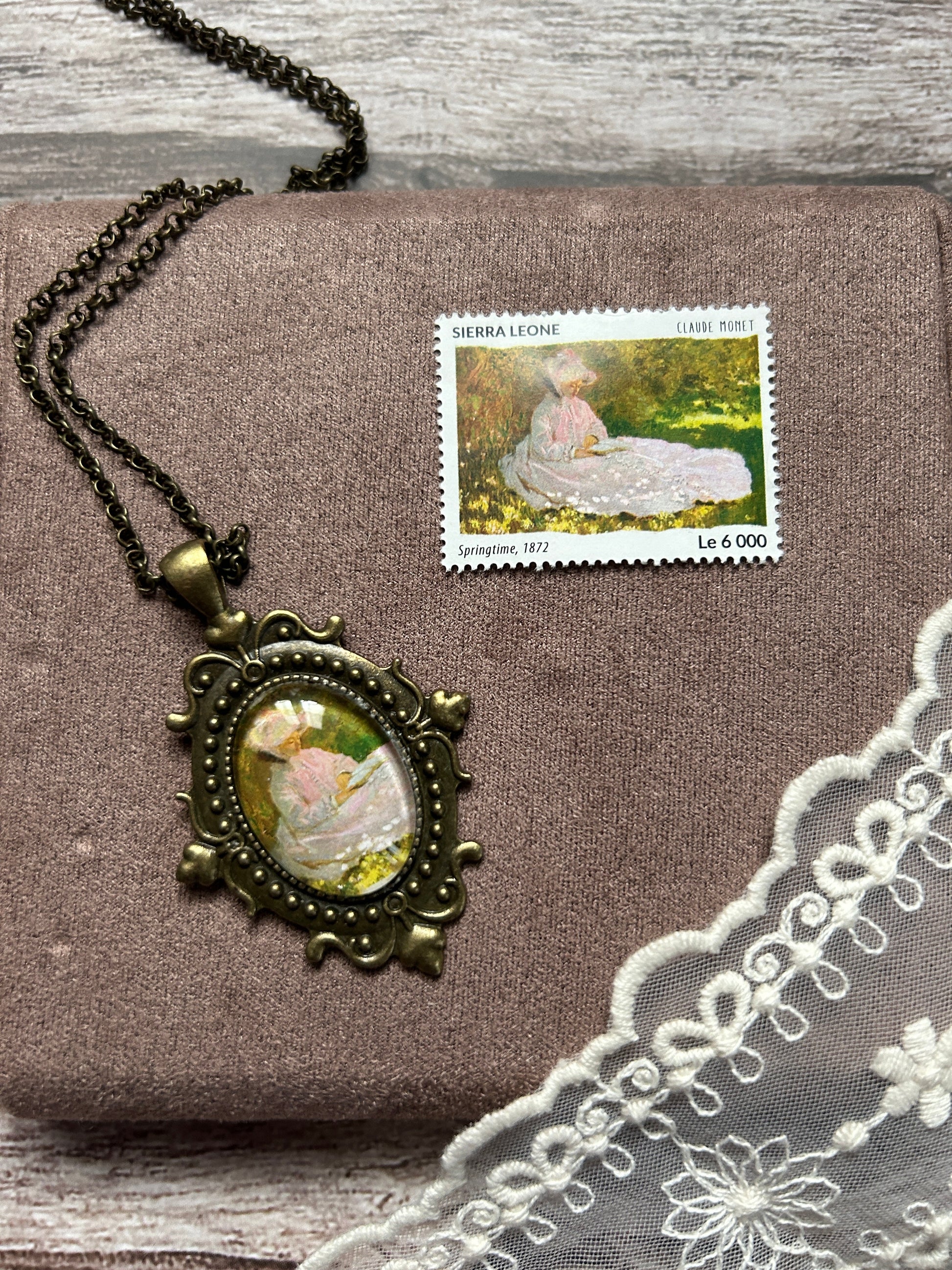Collana Lettrice Monet (francobollo Sierra Leone 2015) - Lady Nostalgia