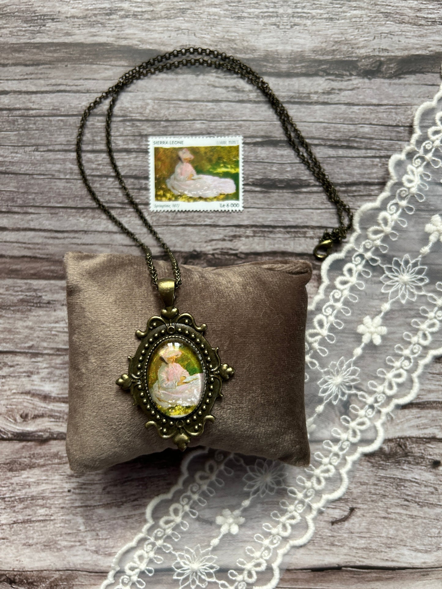 Collana Lettrice Monet (francobollo Sierra Leone 2015) - Lady Nostalgia