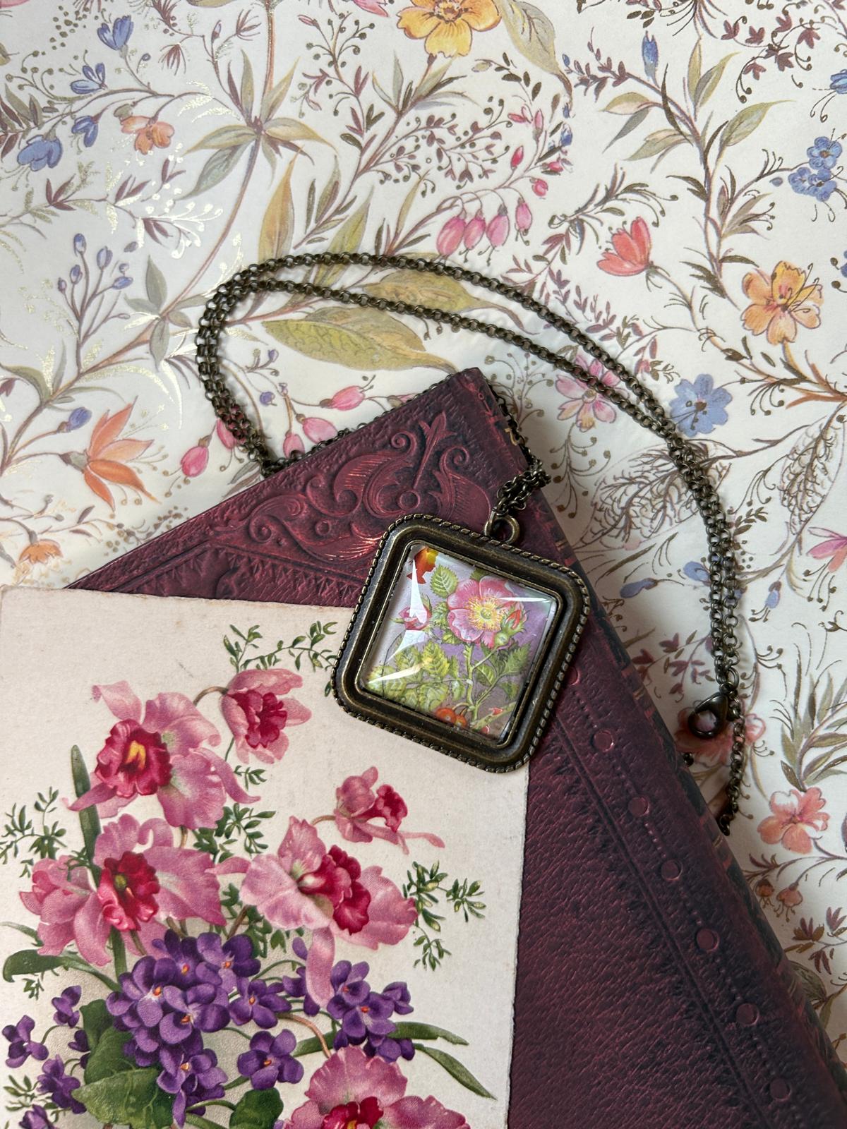 Collana romantica rosa inglese - Lady Nostalgia