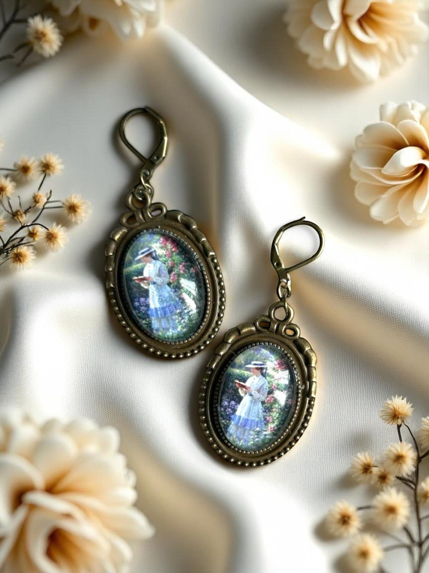 La dolce solitudine (Lettrice) - orecchini - Lady Nostalgia