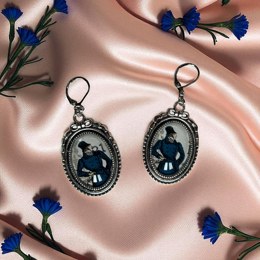 Orecchini Mr. Darcy Argento (Jane Austen) - Lady Nostalgia