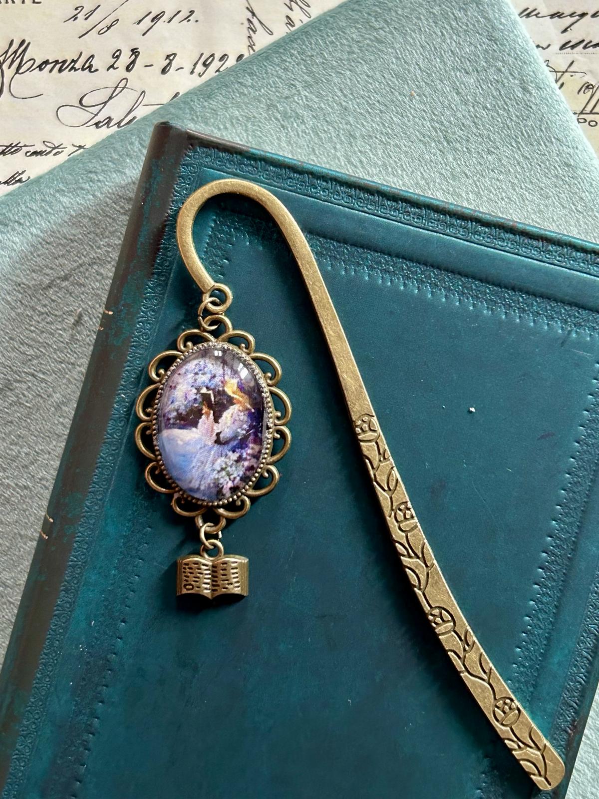 Segnalibro - gioiello Lettrice in viola - Lady Nostalgia