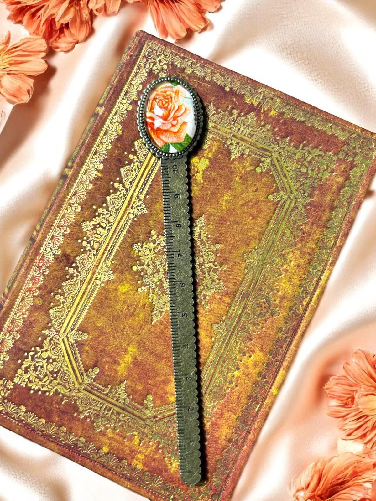 Segnalibro rosa inglese - Eleganza reale e tradizione botanica 🌹 - Lady Nostalgia