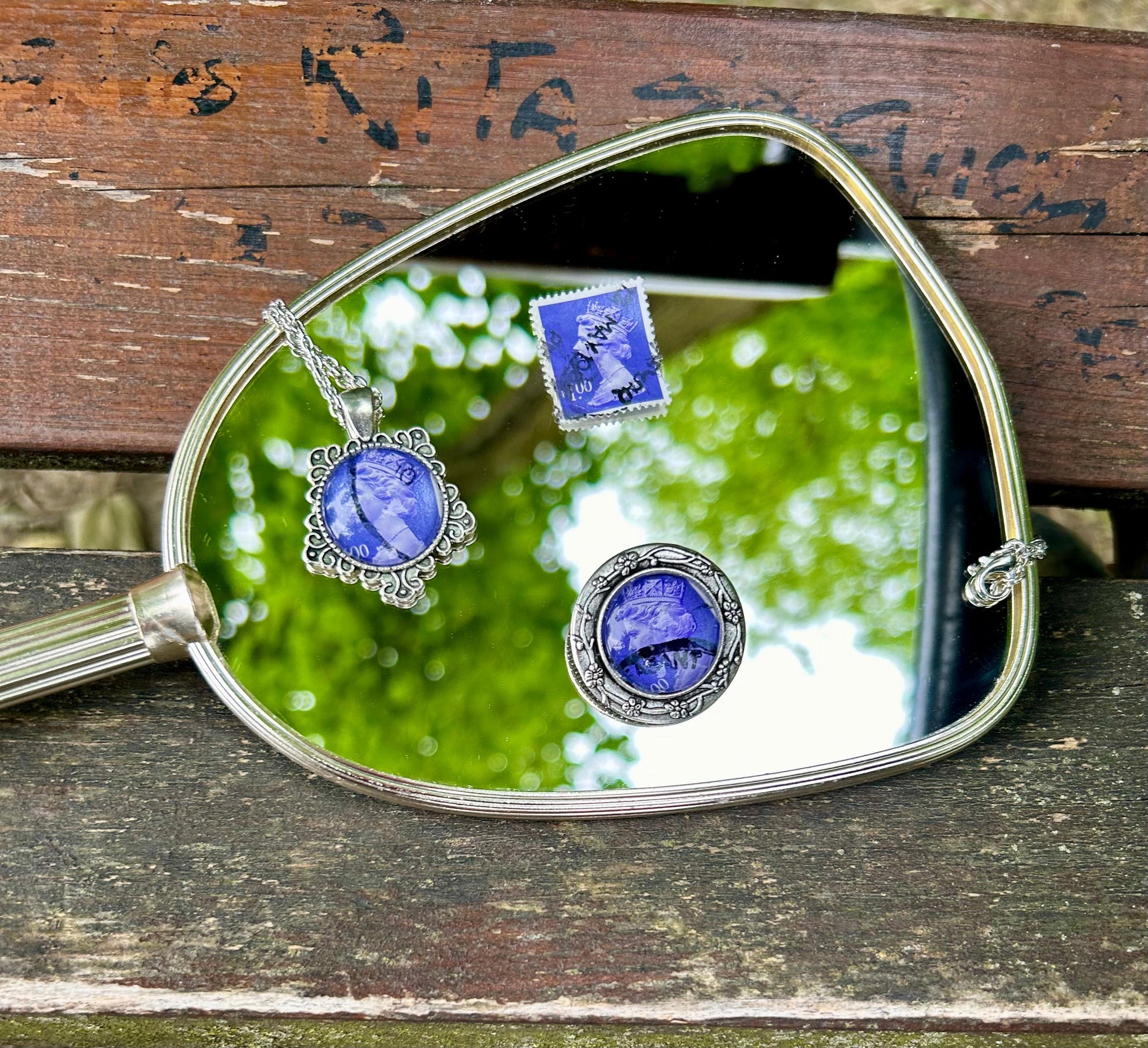 Spilla Regina Elisabetta - Mignon Cangiante - Lady Nostalgia