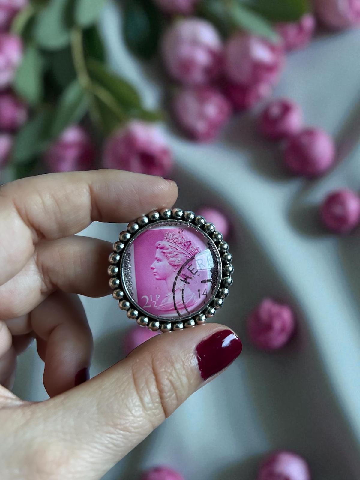 Spilla Rosa acceso Regina Elisabetta | Francobollo Corona Royal | Lady Nostalgia - Lady Nostalgia