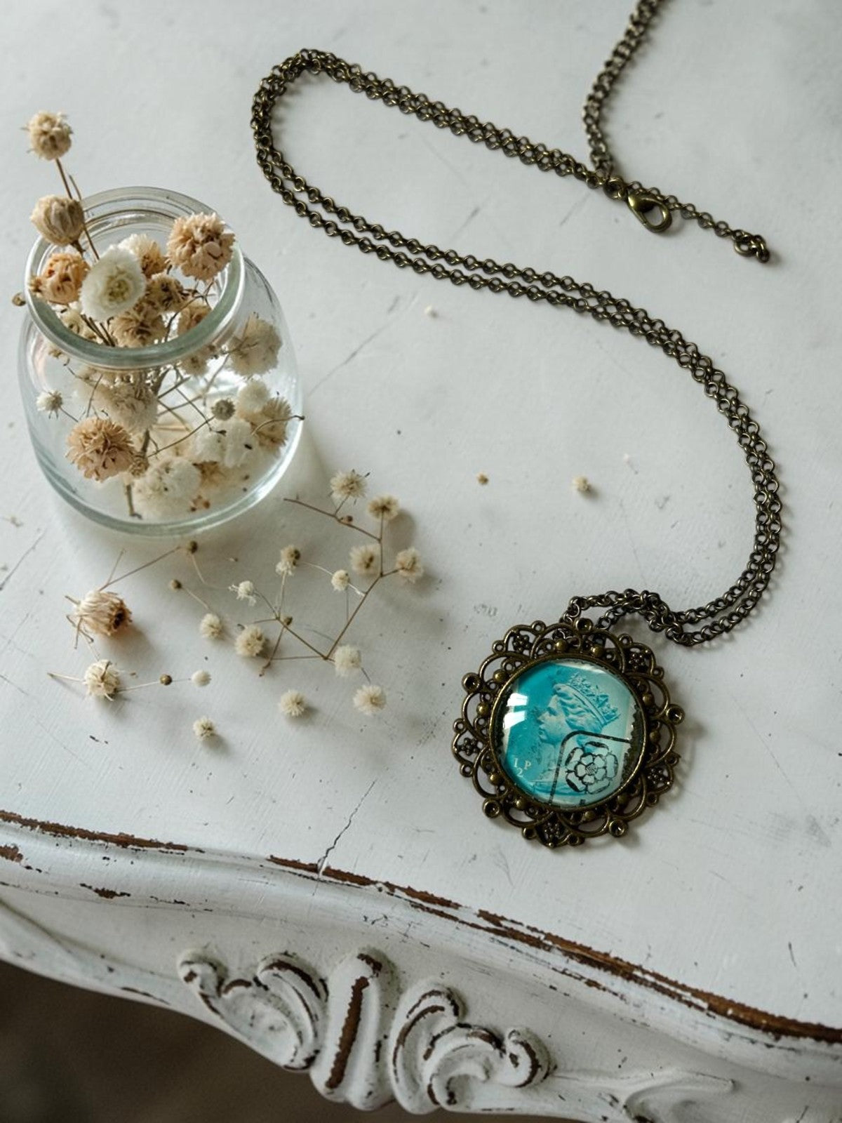Collana ciondolo rotondo bronzata — francobollo turchese