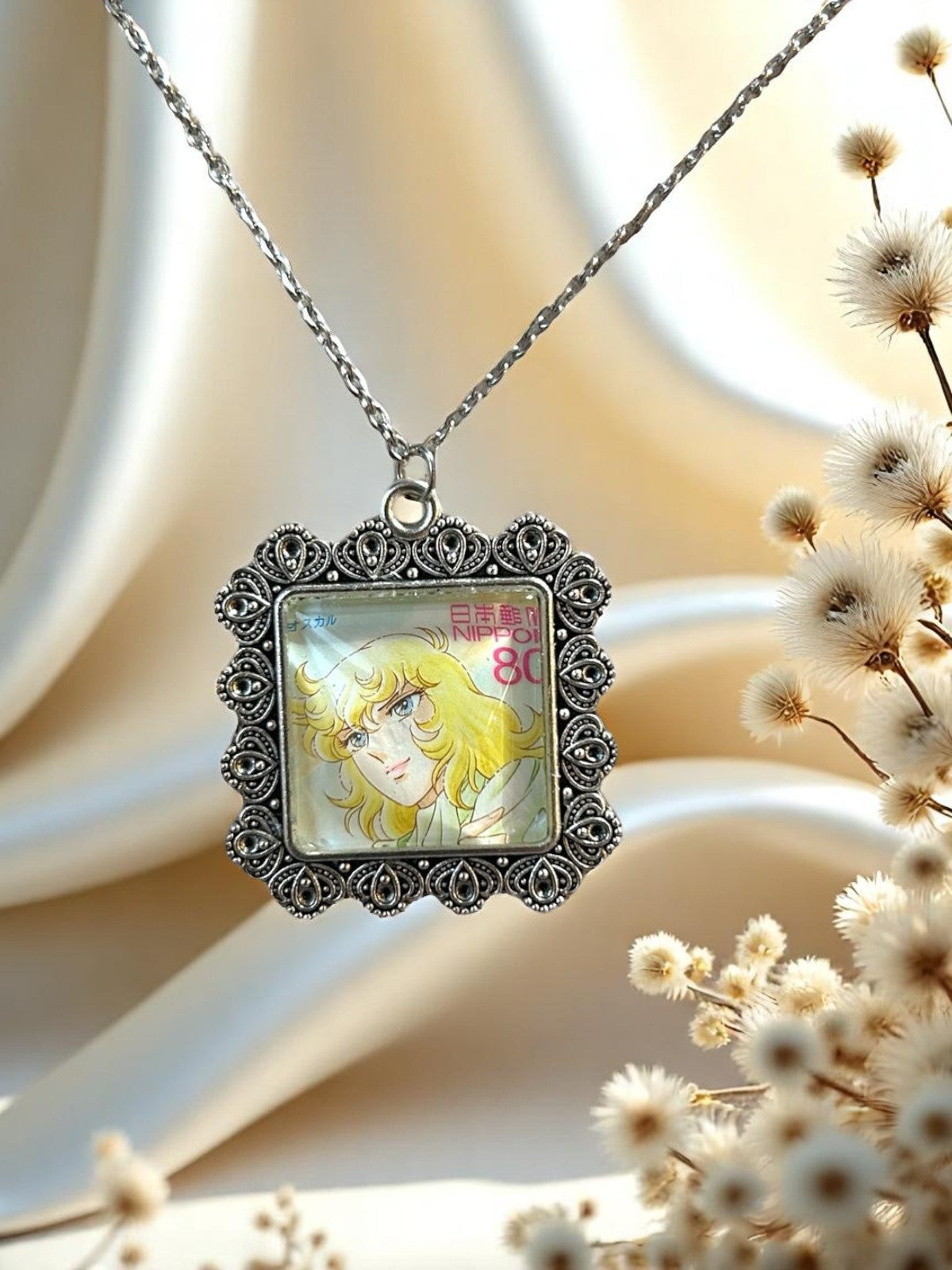 Collana Lady Oscar (la rosa di Versailles) -quadrata