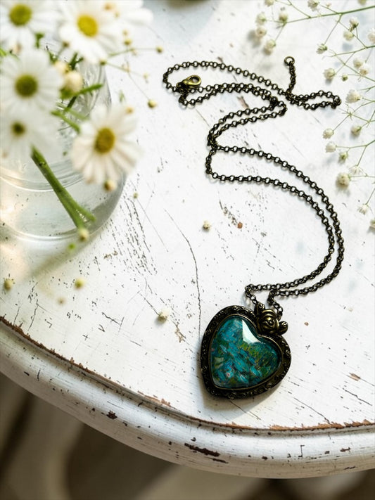 Collana artigianale a cuore, francobollo Ninfee di Monet Sierra Leone 2015, in piano, gioiello d'arte, Italia