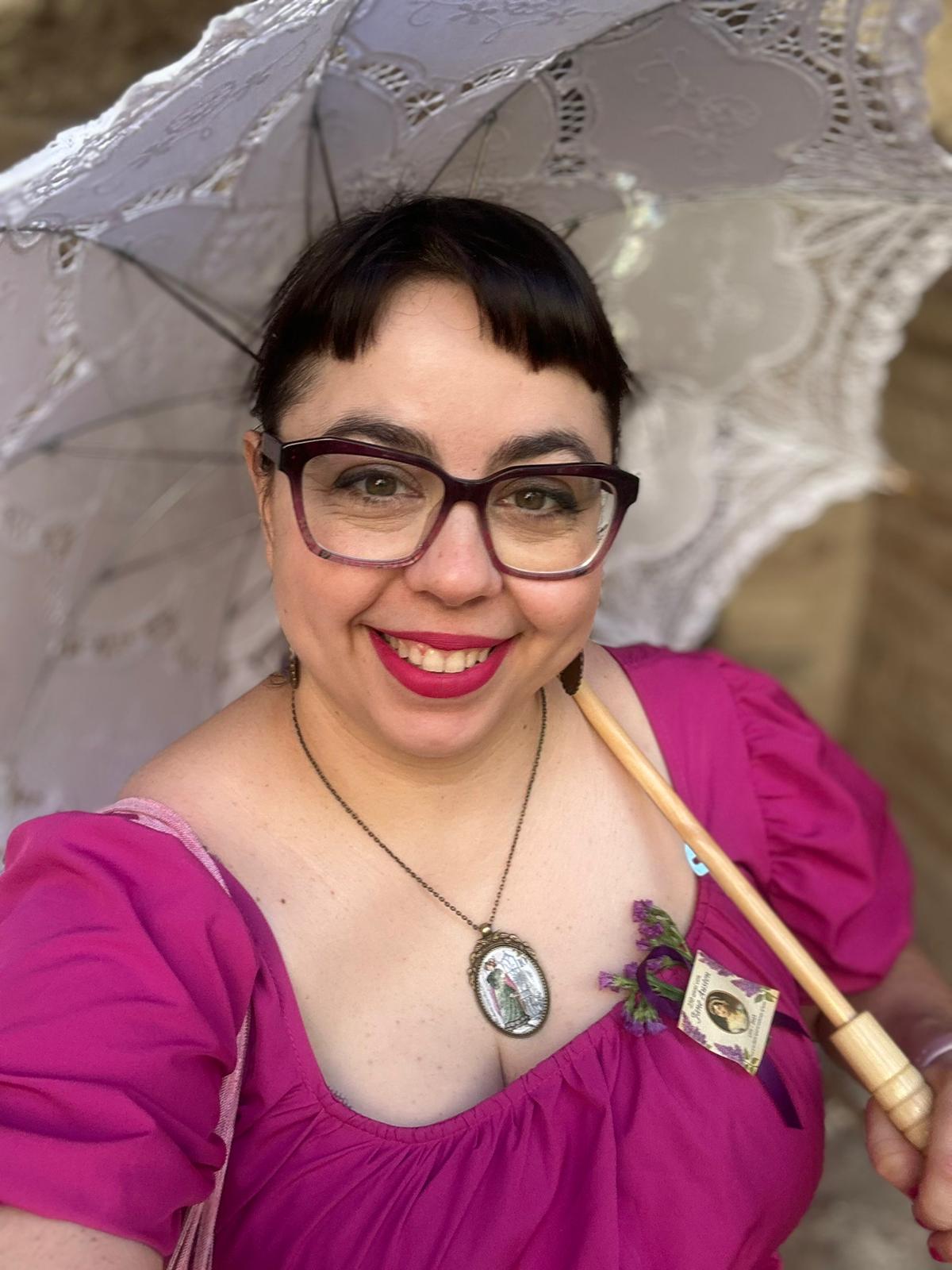 lady nostalgia in abito d'epoca a un evento dedicato a jane austen