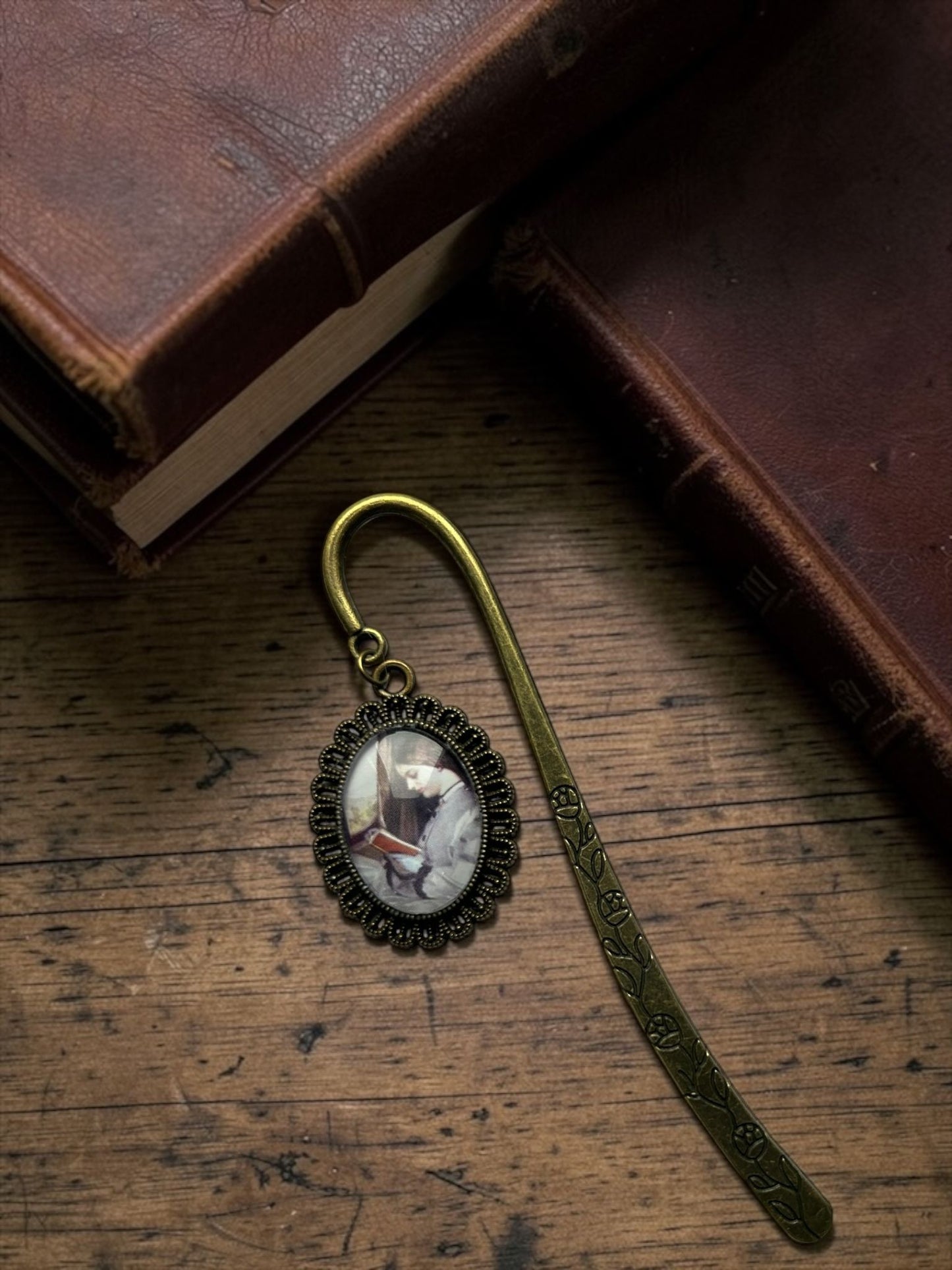 Segnalibro Gioiello Lettrice Pendolare | Lady Nostalgia