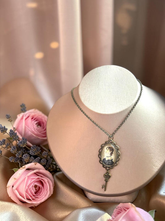 Collana Anne Brontë  da ritratto e charm chiave