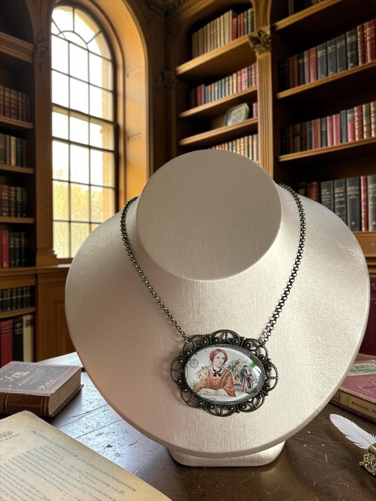 Collana con francobollo vintage Charlotte Brontë - Jane Eyre