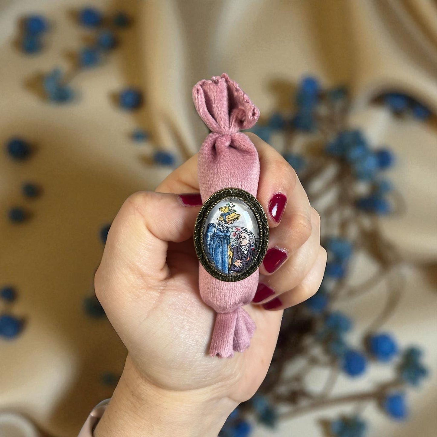 Anello Jane Austen Emma Francobollo 1975 - Lady Nostalgia