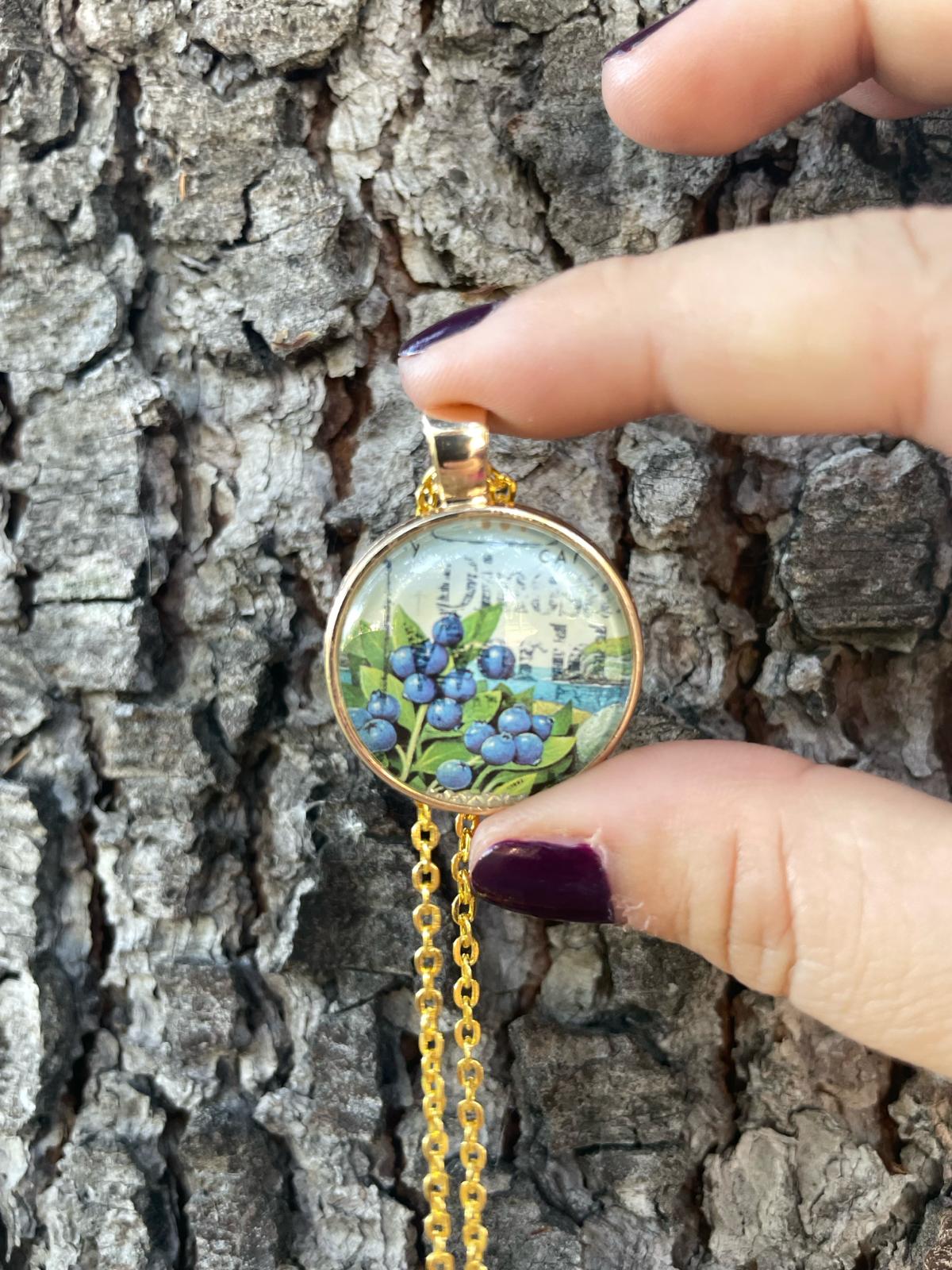 Collana Mirtilli (francobollo Canada 1992) - Lady Nostalgia