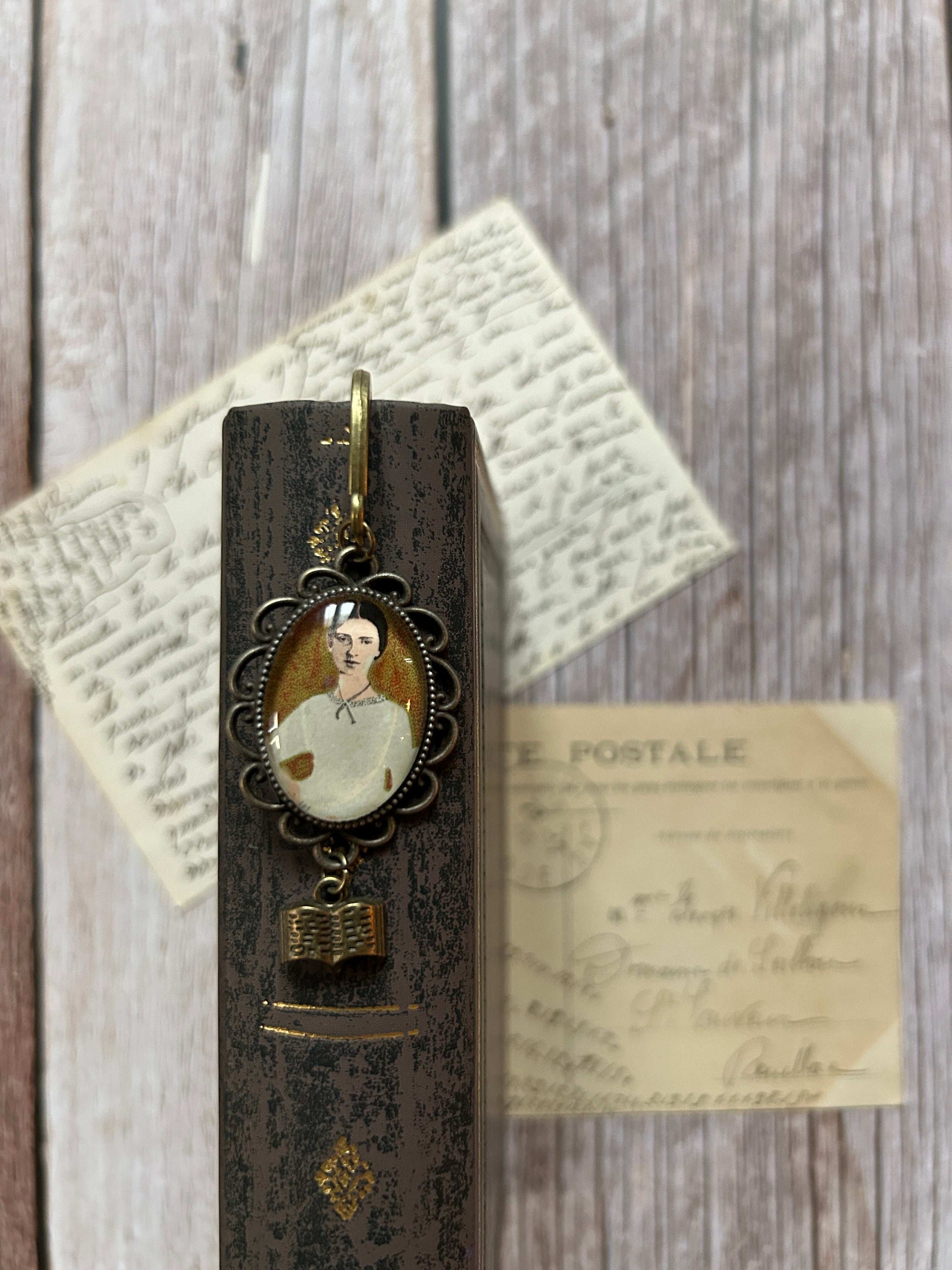 Segnalibro gioiello Emily Dickinson (versione 1) - Lady Nostalgia