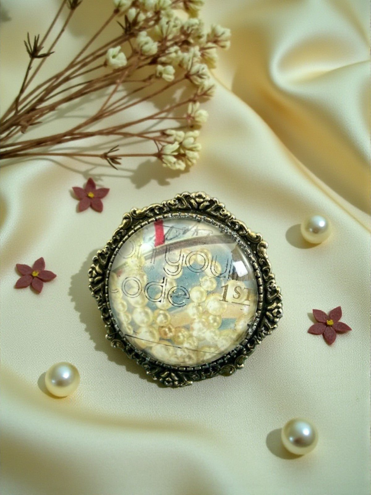 Spilla Perle (francobollo inglese Nostalgia 1992) - Lady Nostalgia